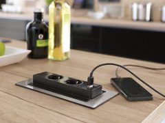 Meble kuchenne na wymiar – gniazdka elektryczne Meble kuchenne na wymiar – gniazdka elektryczne