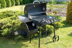 grill z wędzarnią